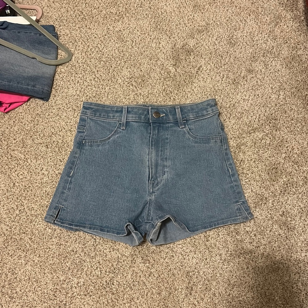 NWOT never worn H&M jean shorts